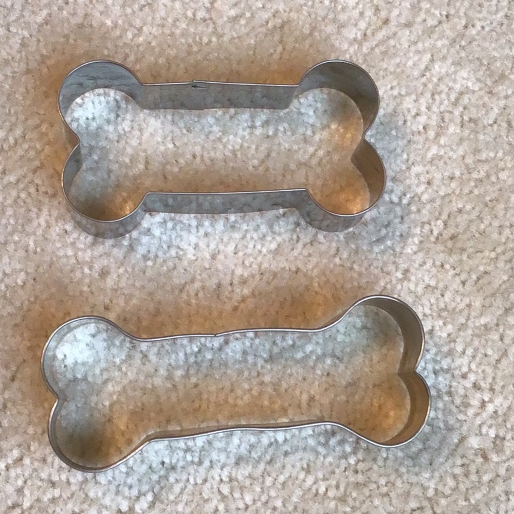 Set of 2 Dog Bone Cookie Cutters
